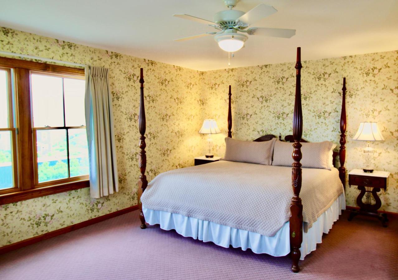 Rose Farm Inn ニュー・ショアハム エクステリア 写真